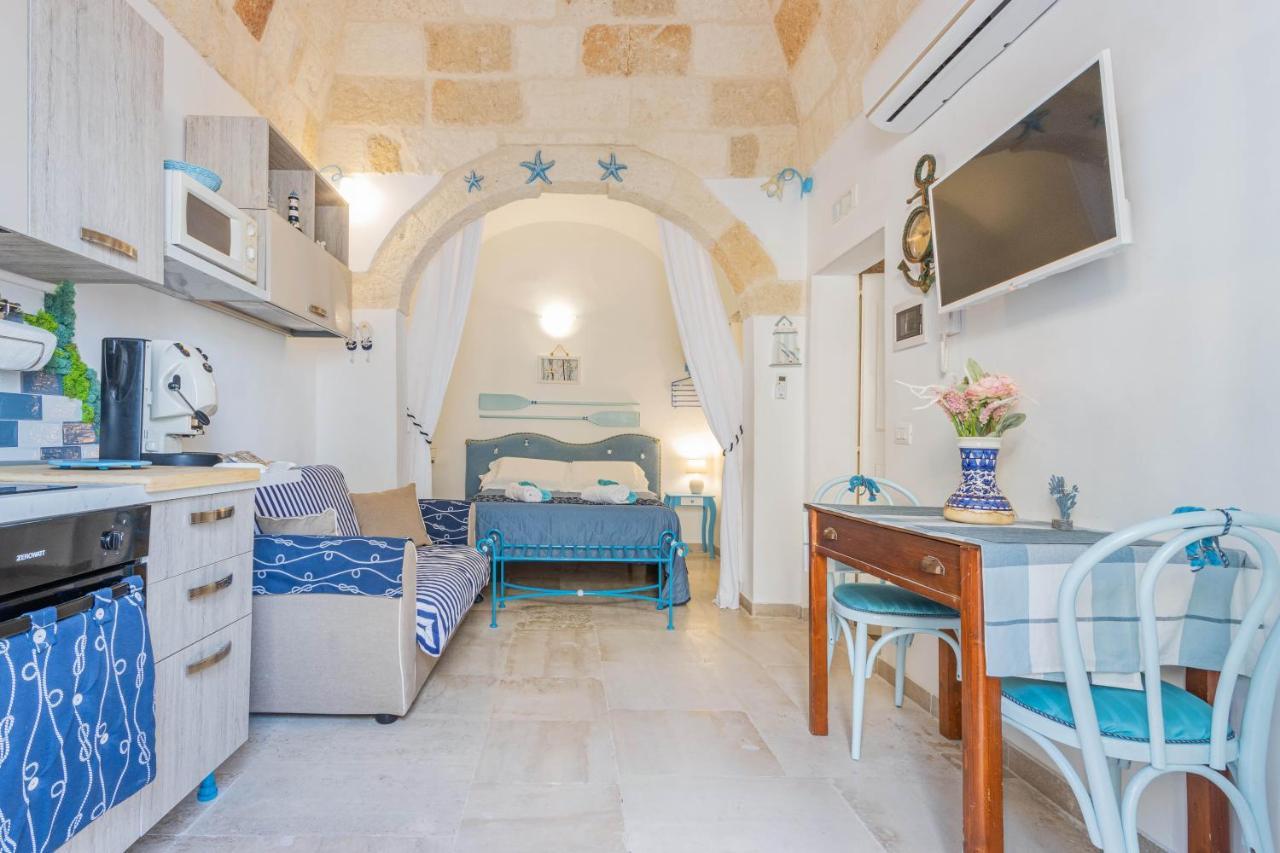 פולינאנו א מארה Extravacanza Dipinto Di Blu מראה חיצוני תמונה